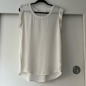 Euc pleione Anthropologie white flowy blouse
